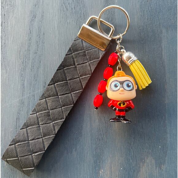 Disney Doorable Mr. Incredible Bob Parr Keychain New - Picture 2 of 3